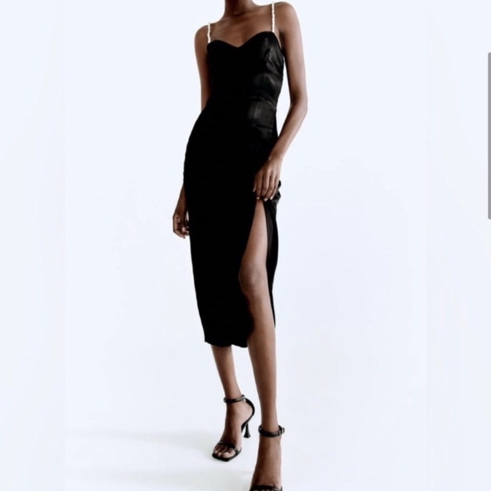 Zara Pearl Strap Slip Dress. Missing one pearl strap. ( Excellent Condition)